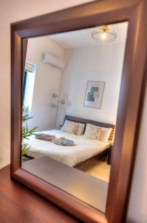 Enormous 3Bedrooms Seafront With Balcony Pdeh1-1 Sliema Bagian luar foto