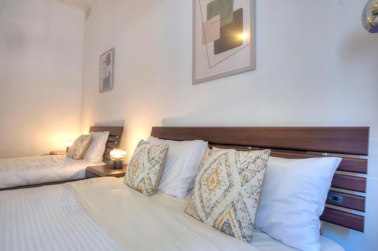 Enormous 3Bedrooms Seafront With Balcony Pdeh1-1 Sliema Bagian luar foto