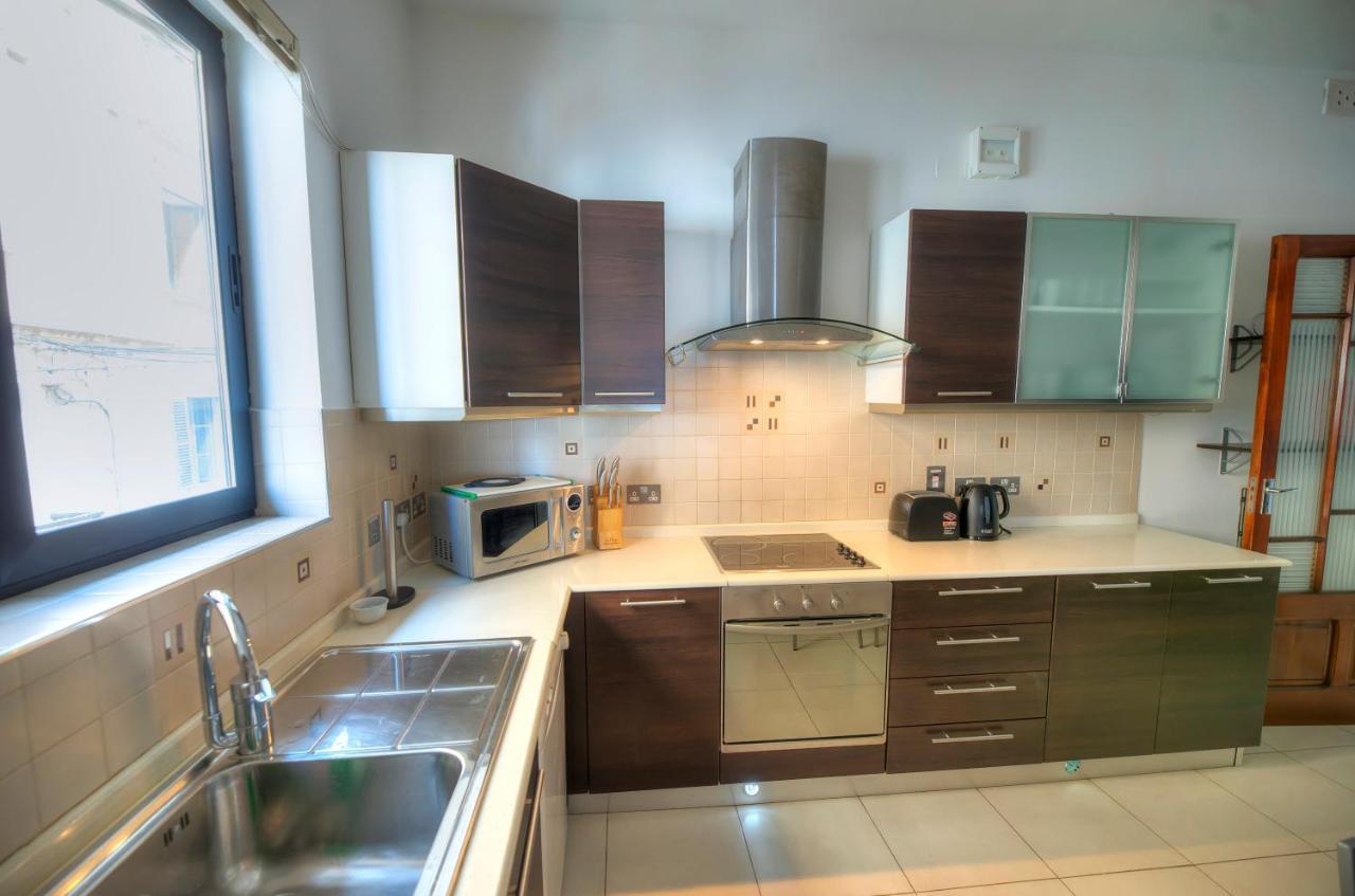 Enormous 3Bedrooms Seafront With Balcony Pdeh1-1 Sliema Bagian luar foto